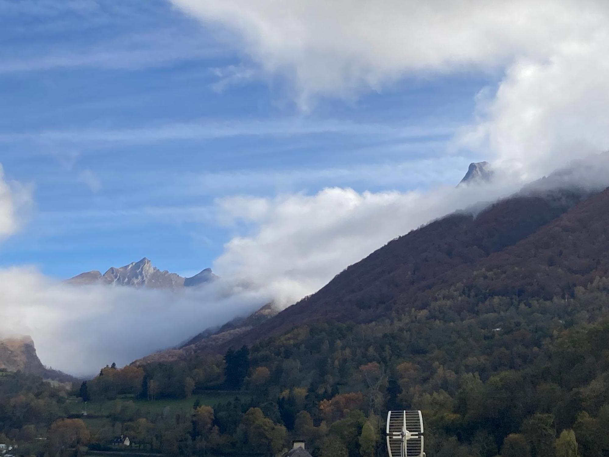Gite Le Pic Du Ger Laruns Exterior photo